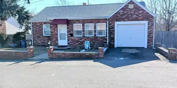 20 Friend St