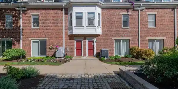 152 Quincy Shore Dr