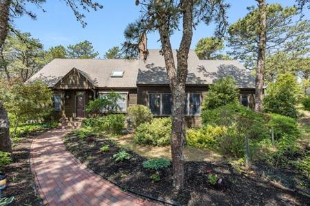 375 Eastwind Cir
