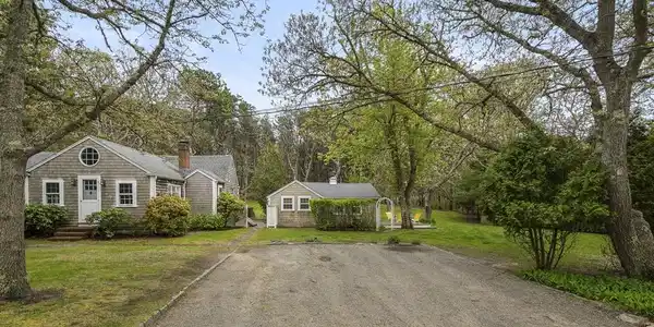 19 Oakdale Drive
