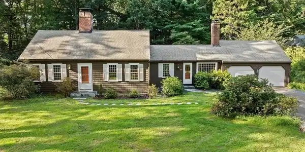 60 Williamsburg Ln