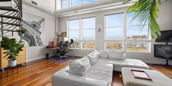 10 Ocean Ave