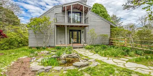 212 Charles Neck Way