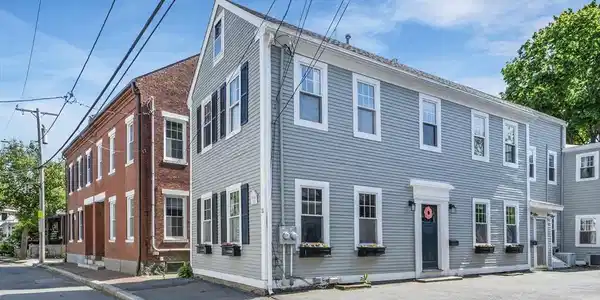 11 Williams St