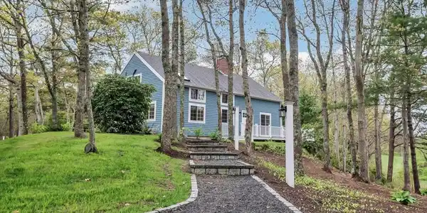 15 Greensward Rd