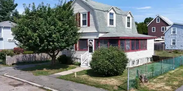 78 Turner St