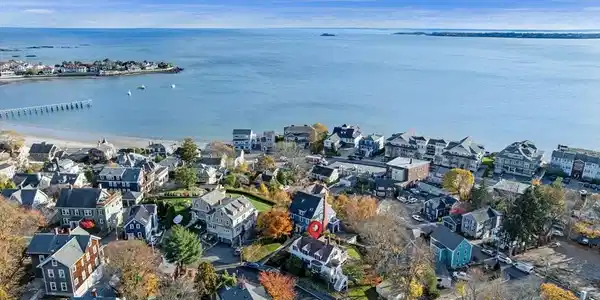 27 Rockland Street