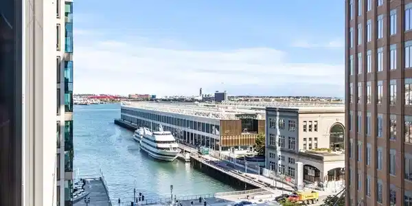 135 Seaport Blvd