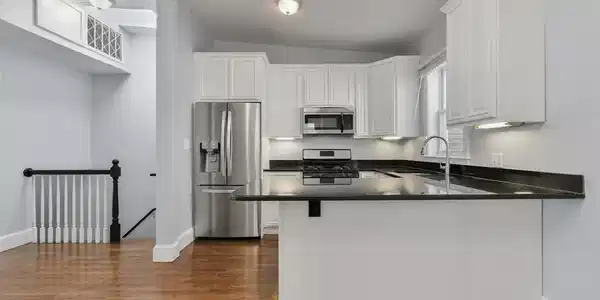 202 W 8th