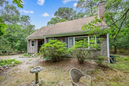 153 Red Fawn Rd