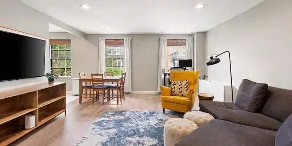 17 Bowdoin St.