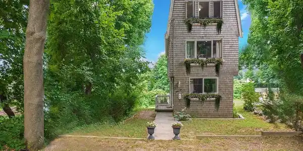 55 Ridge Hill Rd