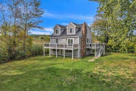 35 Holbrook Ave