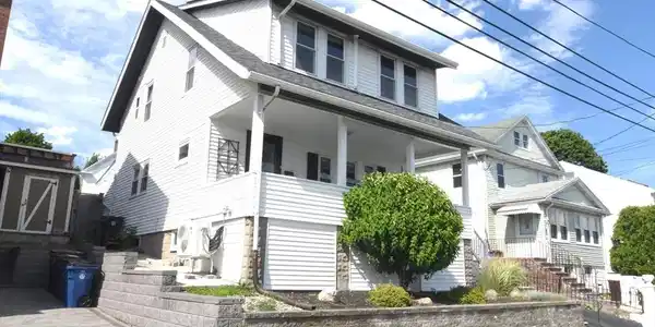 67 Suffolk Avenue