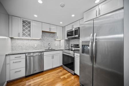 185 Quincy Shore Dr