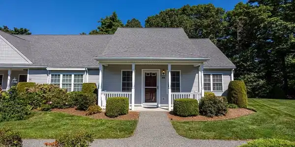 7 Cranberry Grove Way