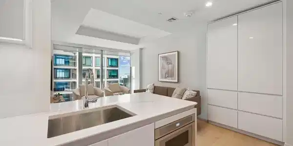 135 Seaport Blvd