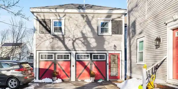 104 Bridge St
