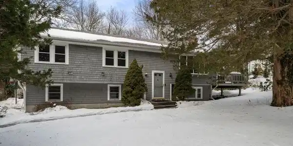 8 Blair Dr