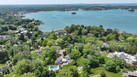 5 Seal Cove Ln