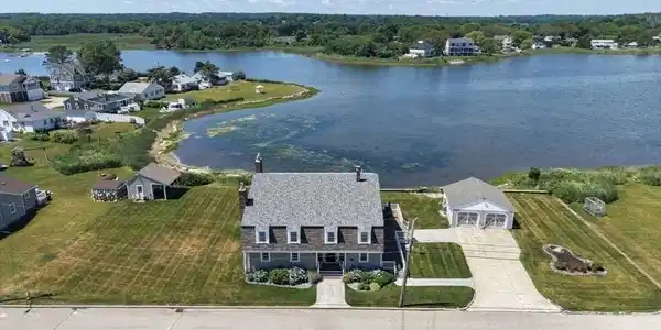 76 Surfside Rd