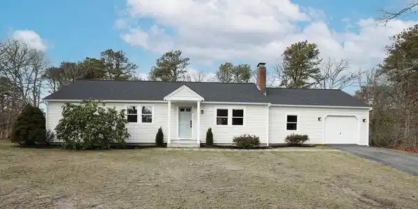 38 Pine Orchard Rd