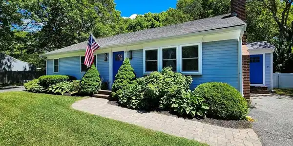 22 Old Town Rd