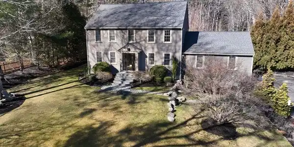125 Forge Ln