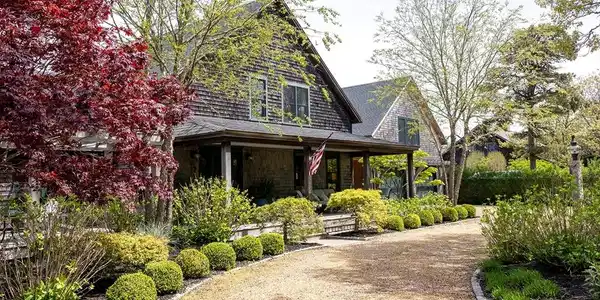 27 Knoll Drive