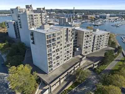 51 Broad Reach
