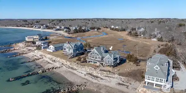 5 Sea Marsh Way