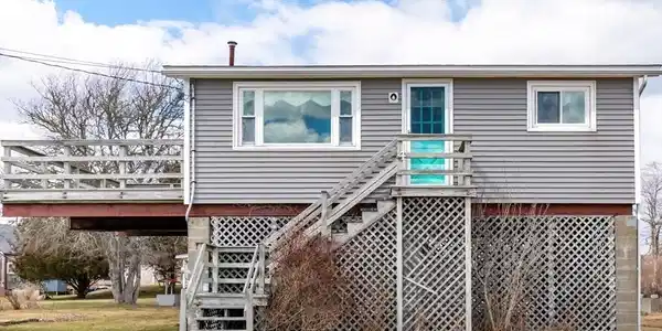 4 Nonquitt Ave