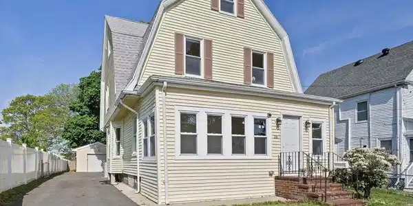 26 Stewart St