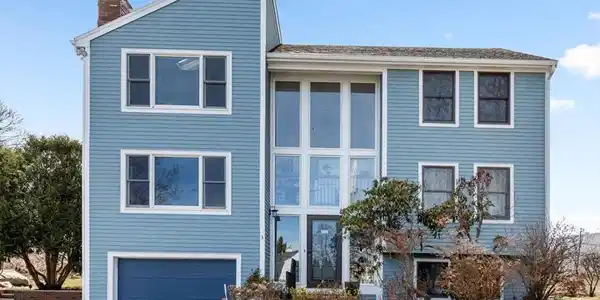 3 Breezy Point Rd