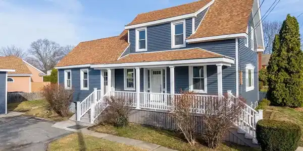 32 Cedar St