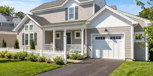 11 Rosewood Circle