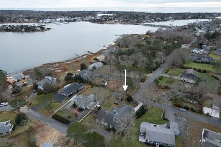17 Bass River Rd