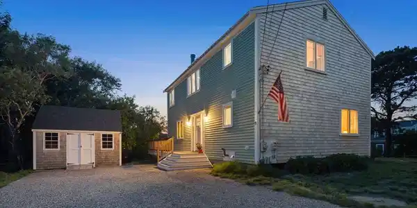 95 Bay Road