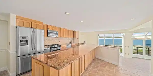 25 Oceanside Drive