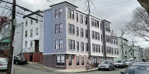 165 Everett St