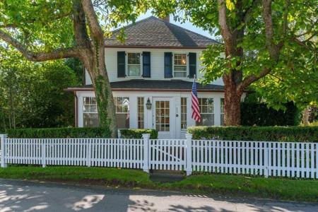 53 Peases Point Way North