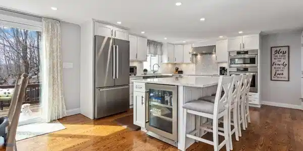 17 Summit Ave