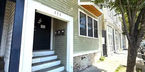 375 Dorchester St