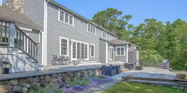 63 Bayes Hill Rd