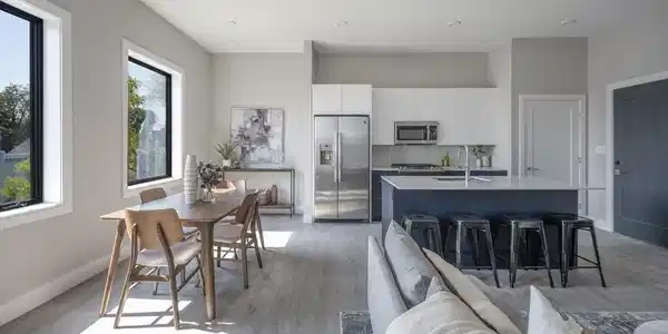 656 Saratoga