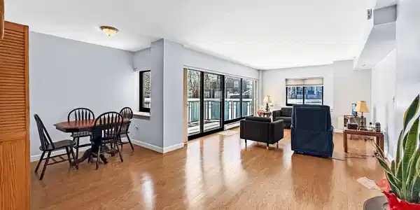 300 Lynn Shore Dr