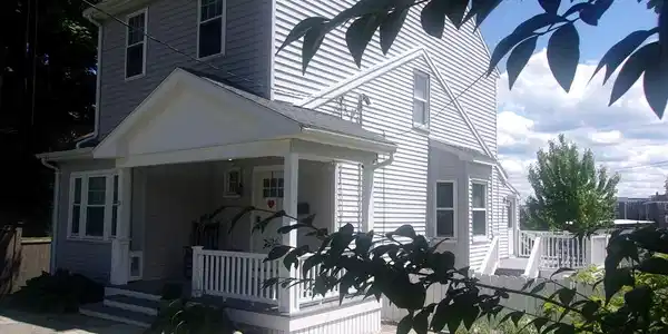 14 Mayflower Rd