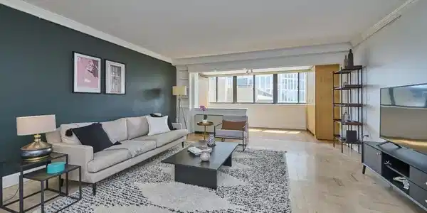 6 Whittier Place