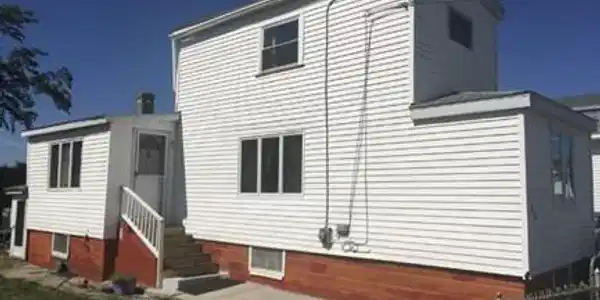 48 Shawmut St