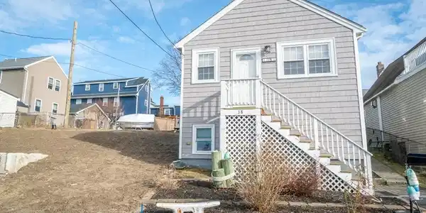 38 Parkhurst St
